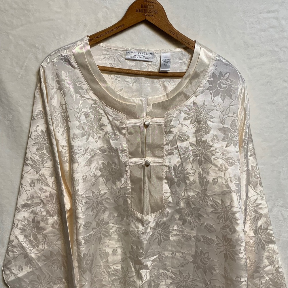Erika Taylor Intimates Ivory Floral Cream Jacquard Satin Nightgown Plus Size 3X - Picture 4 of 9